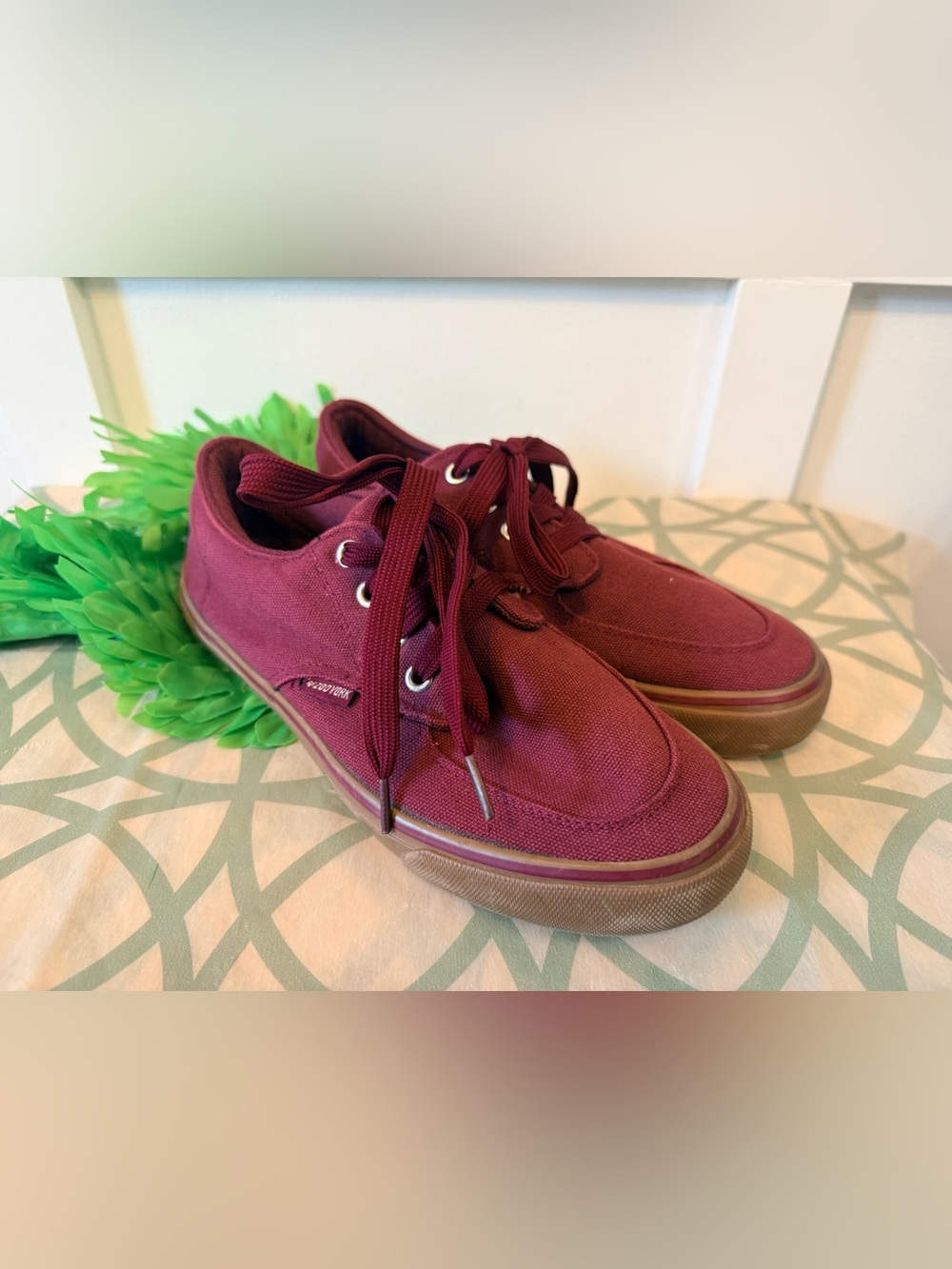 💫4/$25 • Zoo York Maroon Canvas Shoes